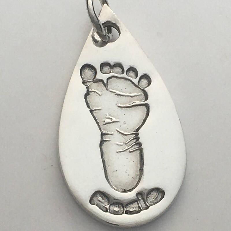 Teardrop pendant made by Wow Silver